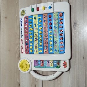 Vtech little smart alphabet desk with phonics
